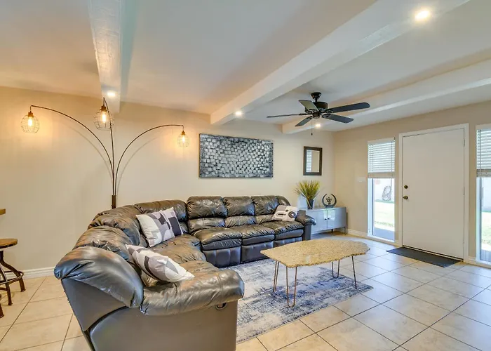 Holiday home Golf, Shop, Hike! Hideaway W/ Pool