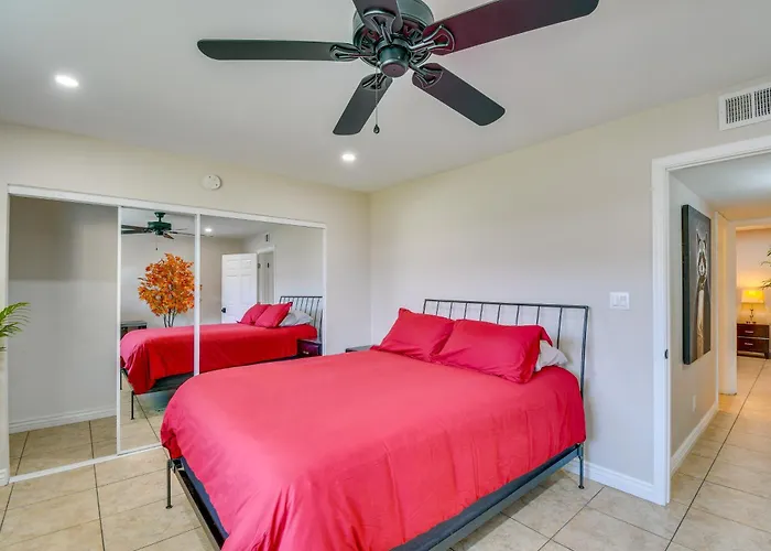 Golf, Shop, Hike! Hideaway W/ Pool * Youngtown